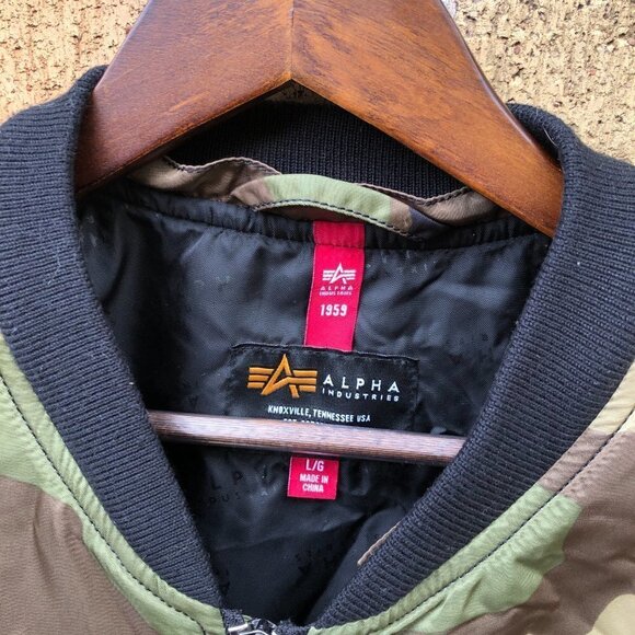 Alpha Industries Camo Bomber Jacket Large - Picture 5 of 5